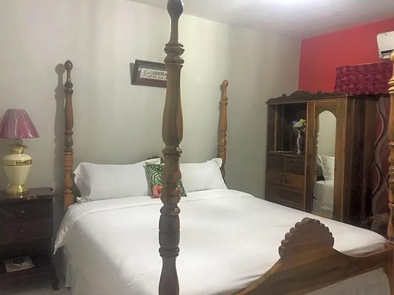 Villa Casa De Fe 몬테고 베이 게스트하우스