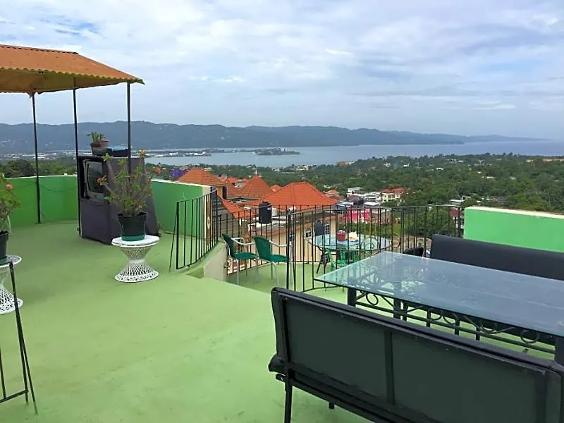 *** Penzion Villa Casa De Fe Montego Bay Jamajka